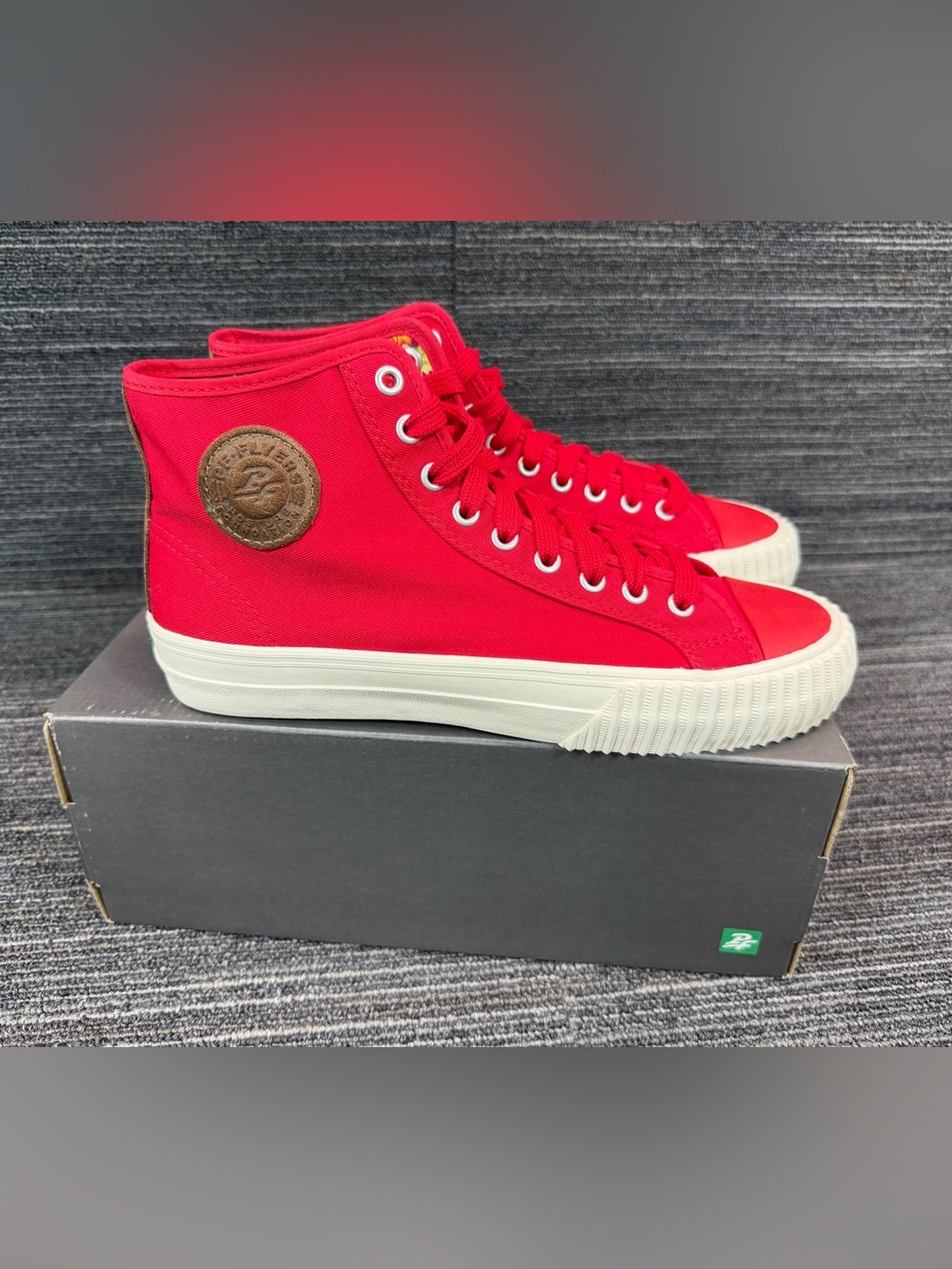 PF Flyers Center Hi Red Vintage Style Canvas Sneakers Men’s 8.5 Women’s 10 New